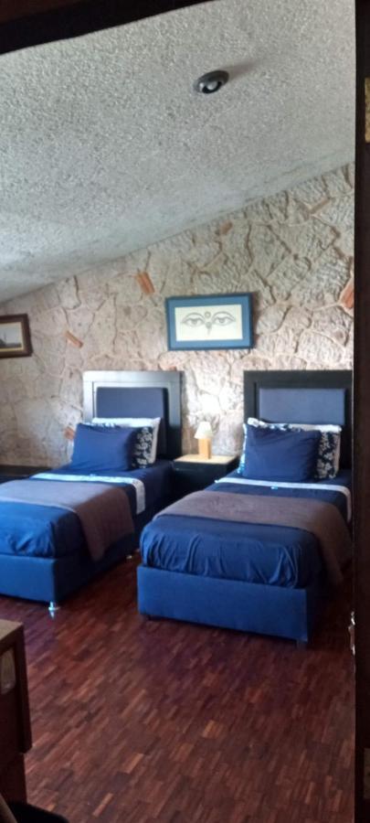 Amplia Cerca De Andares Homestay